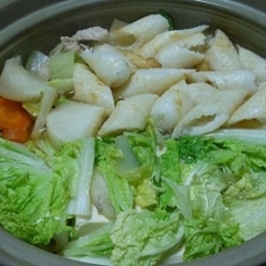 東北の郷土料理の王道☆簡単鶏肉のきりたんぽ鍋